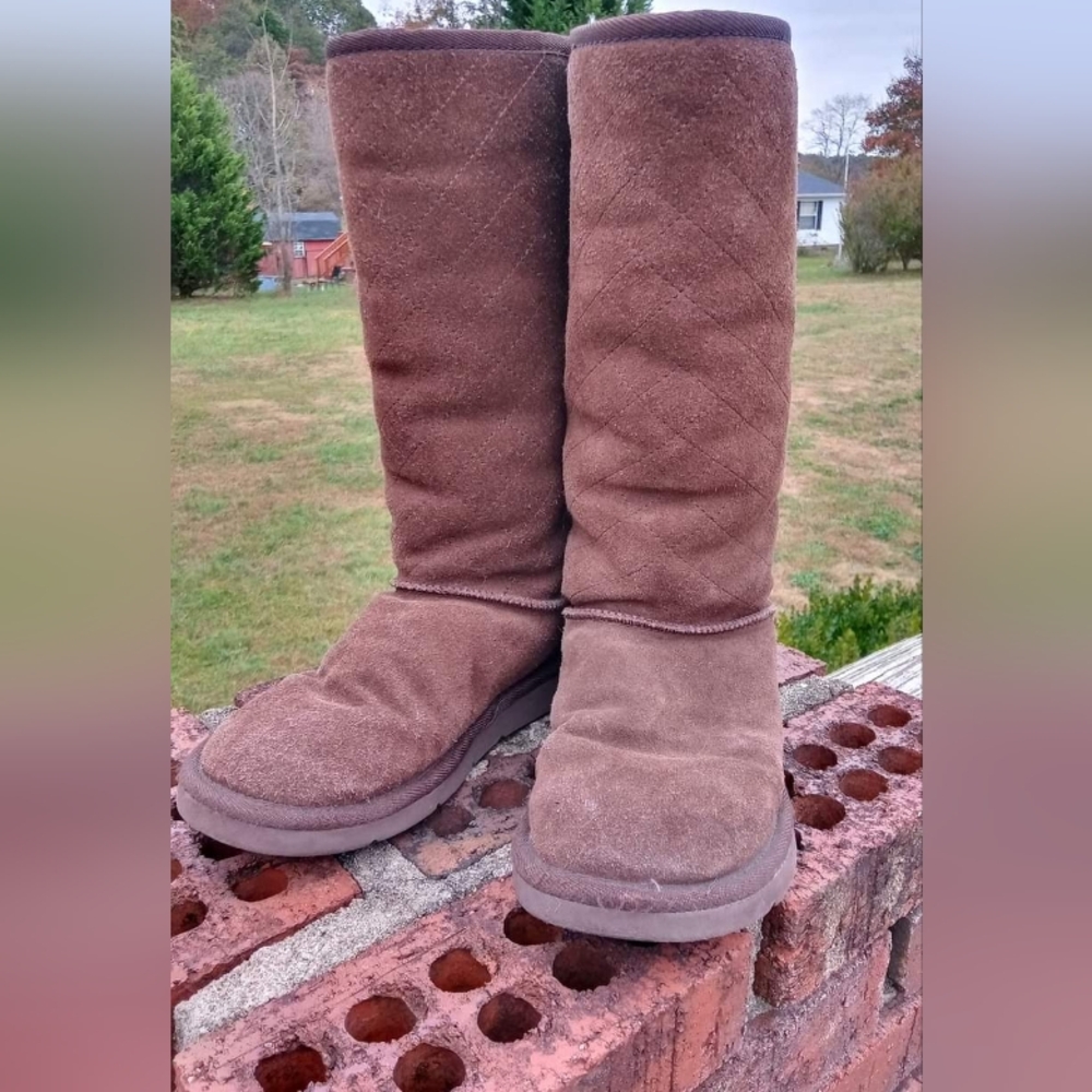 UGGS